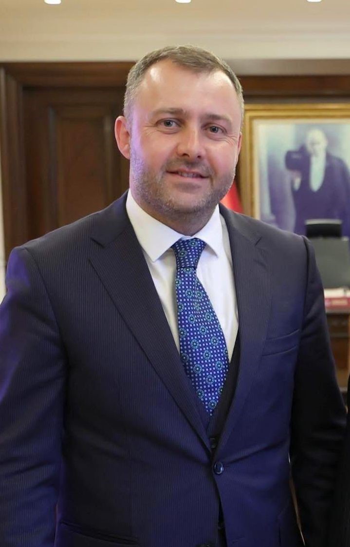 Başkan Güray Yüksel, kadına saygısızlığı affetmedi
