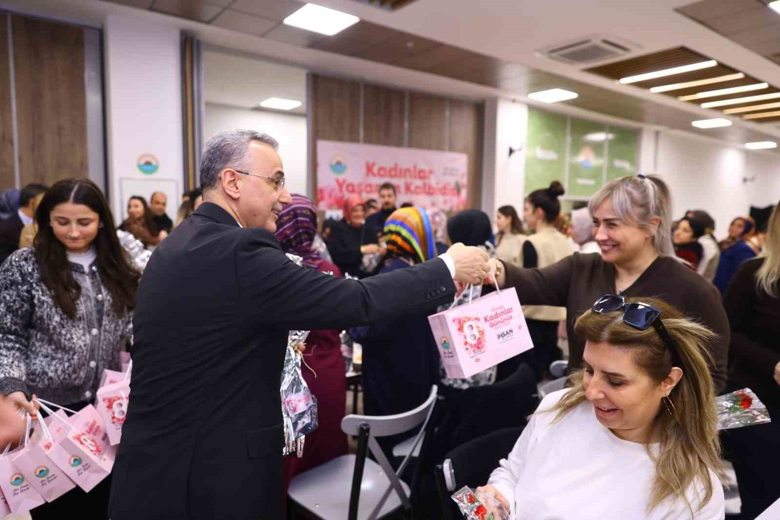 Başkan İhsan Kurnaz, 24 mahallede vatandaşla buluştu
