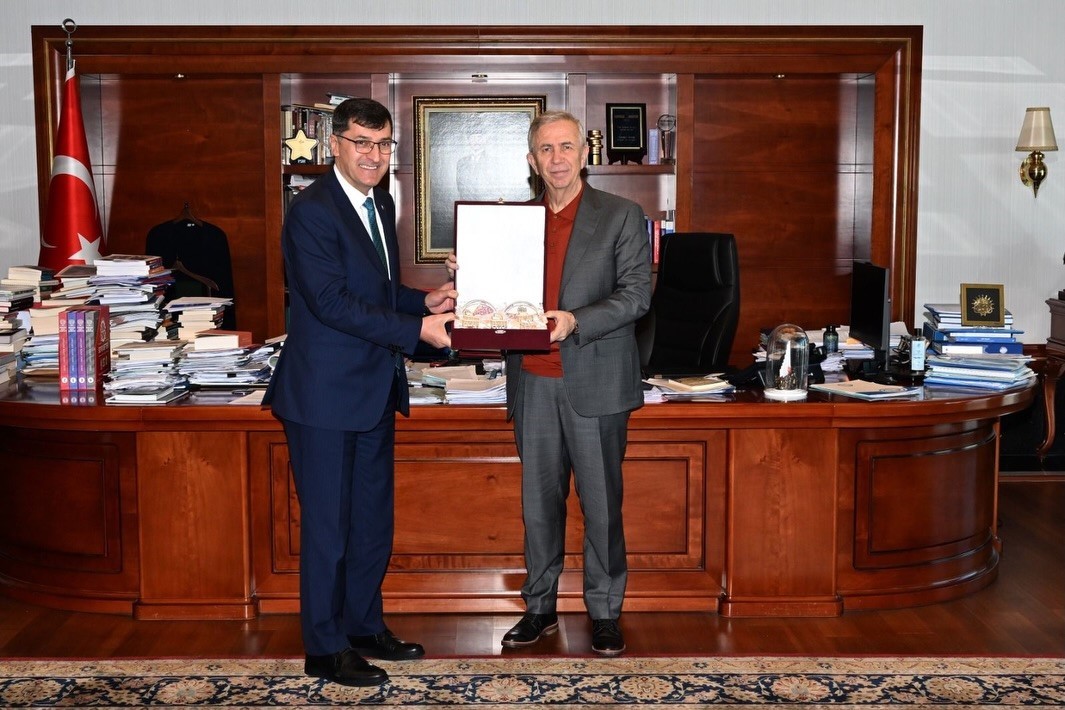 Başkan Kahveci, Mansur Yavaş ile ortak yatırım alanlarını ele aldı
