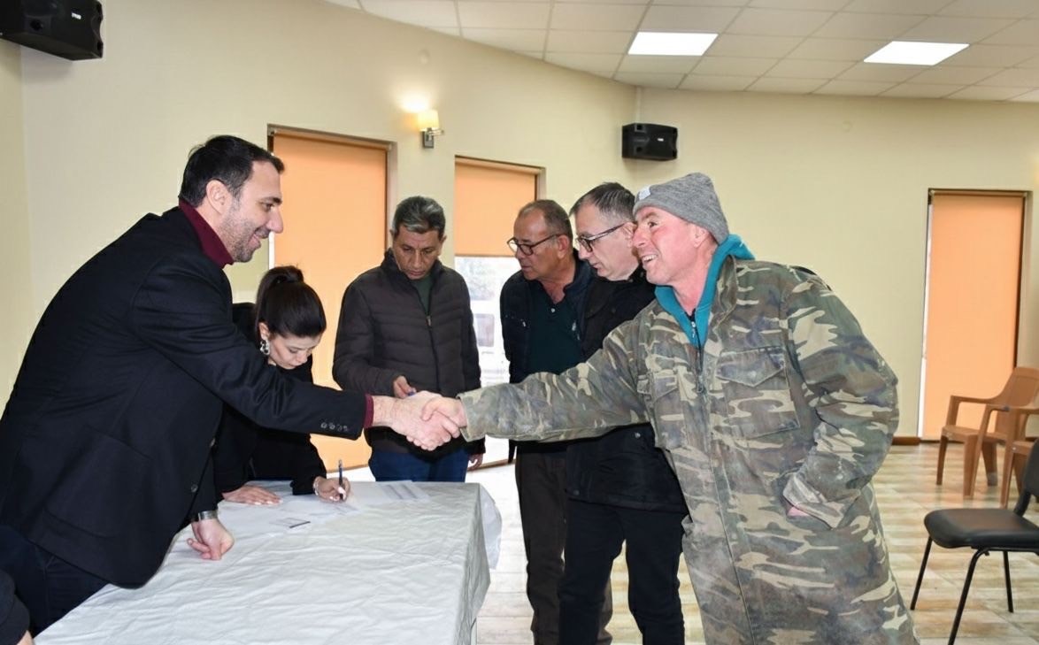 Başkan Karabacak’tan personele yeni yıl kutlaması ve yılbaşı hediyesi
