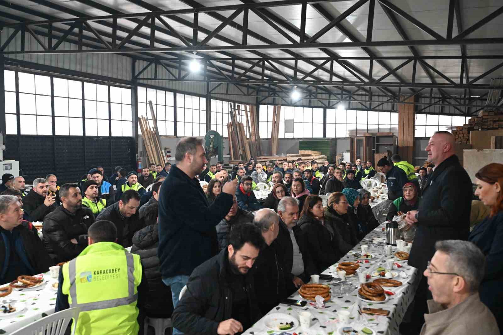 Başkan Karabatı, emekçileri kahvaltıda ağırladı
Başkan Karabatı, emekçileri kahvaltıda ağırladı