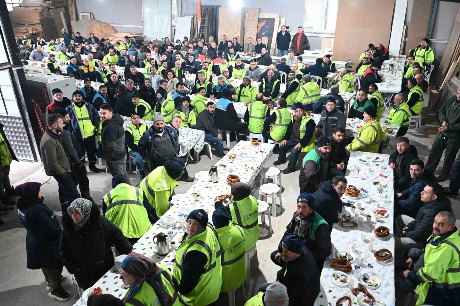 Başkan Karabatı, emekçileri kahvaltıda ağırladı
Başkan Karabatı, emekçileri kahvaltıda ağırladı