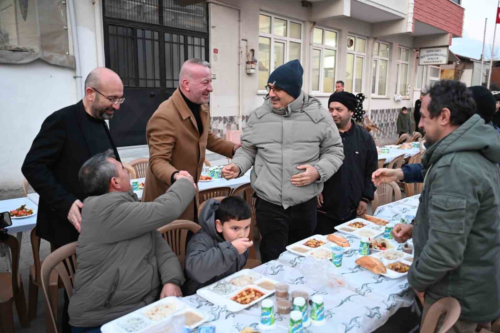 Başkan Karabatı sokak iftarında vatandaşlarla buluştu
