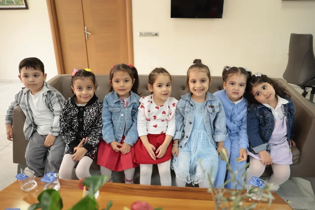 Başkan Kaya minik öğrencileri belediyede ağırladı
