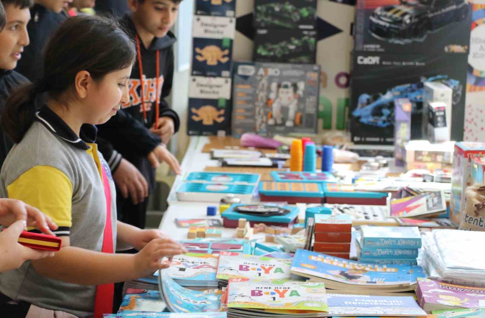 Başkan Kocagöz: "Kepez’de kaçak yapıya kesinlikle izin verilmeyecek"
Başkan Kocagöz: "Kepez’de kaçak yapıya kesinlikle izin verilmeyecek"