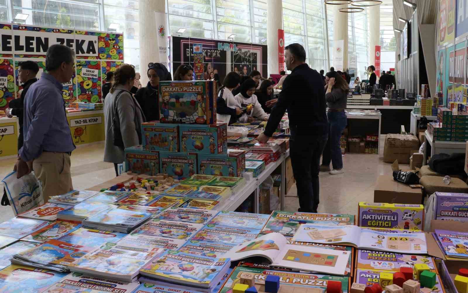 Başkan Kocagöz: "Kepez’de kaçak yapıya kesinlikle izin verilmeyecek"
Başkan Kocagöz: "Kepez’de kaçak yapıya kesinlikle izin verilmeyecek"