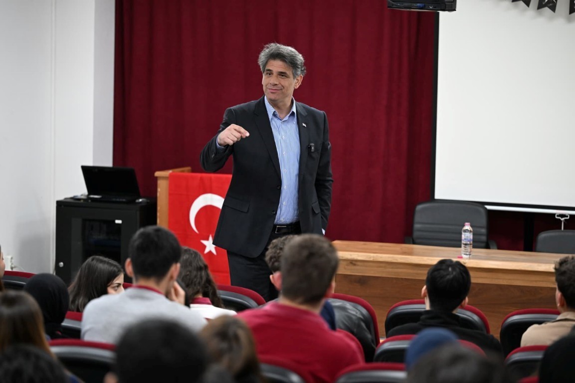 Başkan Kocaman: "Gençler en önemli değerlerimiz"
