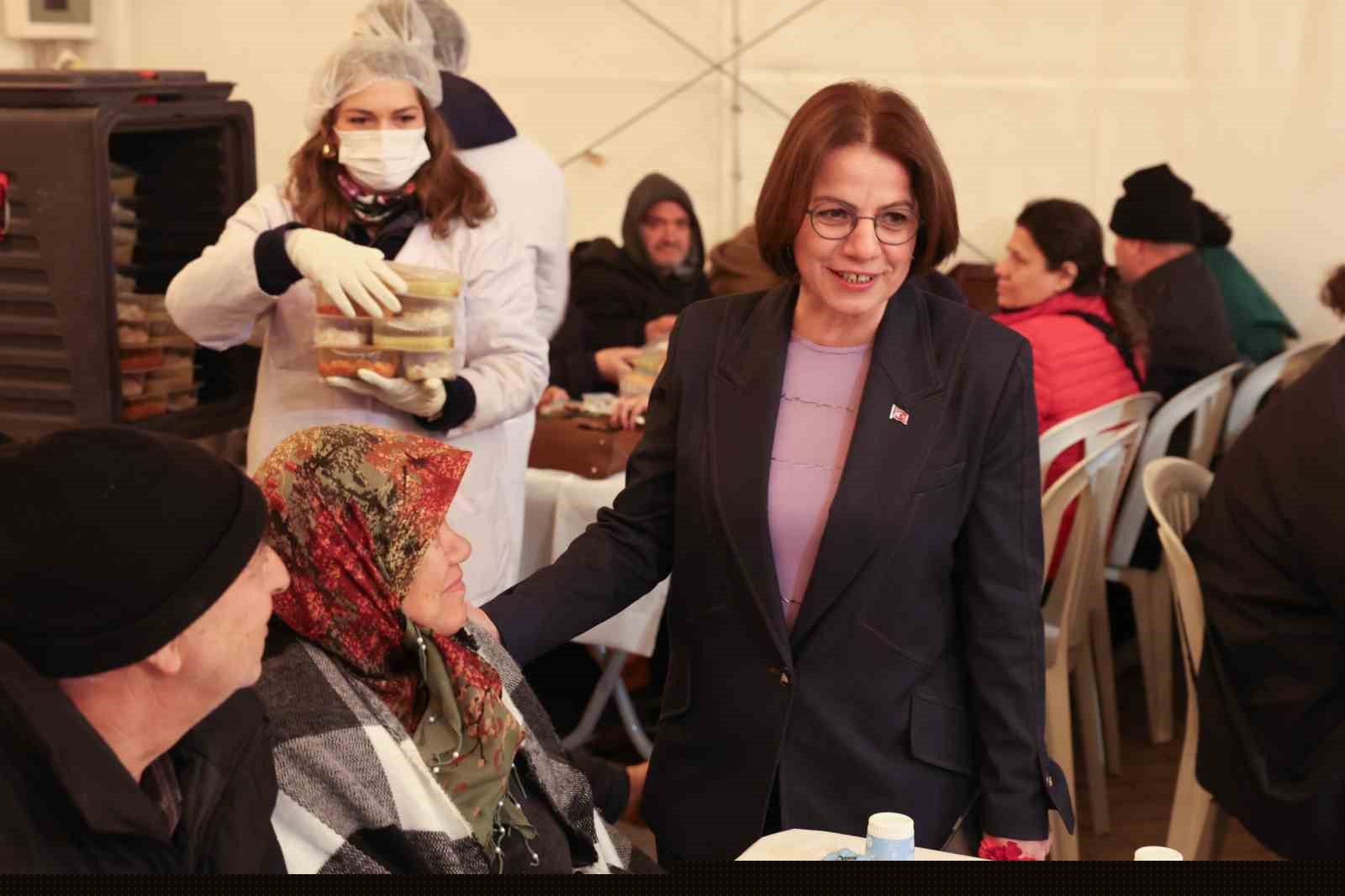 Başkan Köymen, Maltepelilerle iftar sofrasında buluştu
