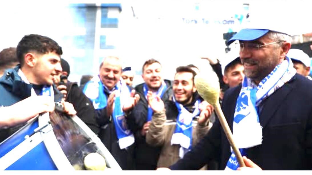 Başkan Küçükoğlu: "Süper lig yolunda kenetlendik"
Başkan Küçükoğlu: "Süper lig yolunda kenetlendik"