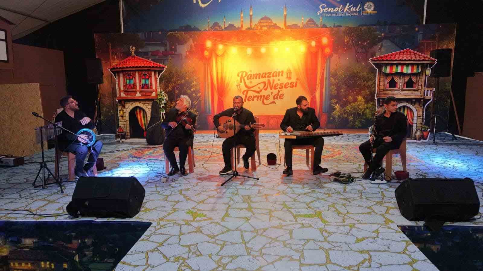 Başkan Kul: "Ramazan ayının manevi iklimi Terme’de yaşanıyor"
Başkan Kul: "Ramazan ayının manevi iklimi Terme’de yaşanıyor"