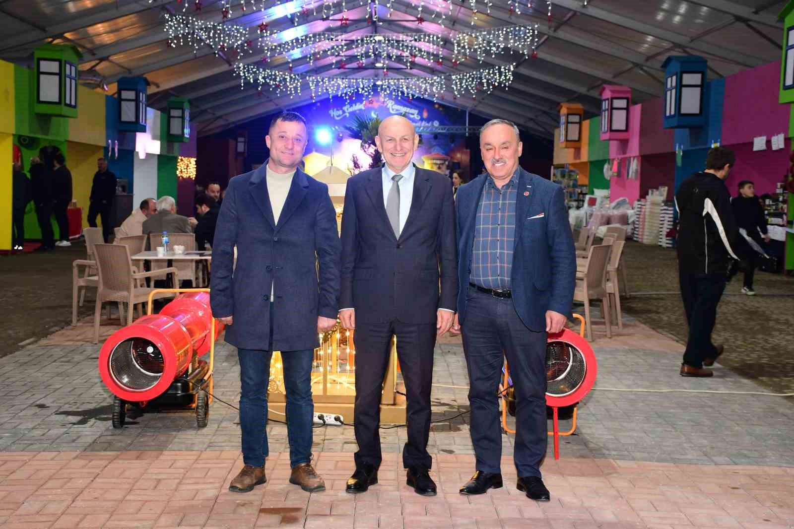 Başkan Kul: "Ramazan ayının manevi iklimi Terme’de yaşanıyor"
Başkan Kul: "Ramazan ayının manevi iklimi Terme’de yaşanıyor"