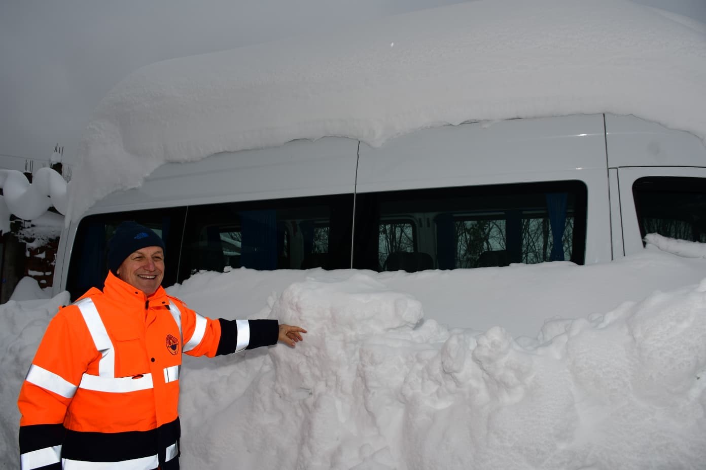 Başkan Kul: "Sadece yolları değil, gönülleri de açmaya geldik"
Başkan Kul: "Sadece yolları değil, gönülleri de açmaya geldik"