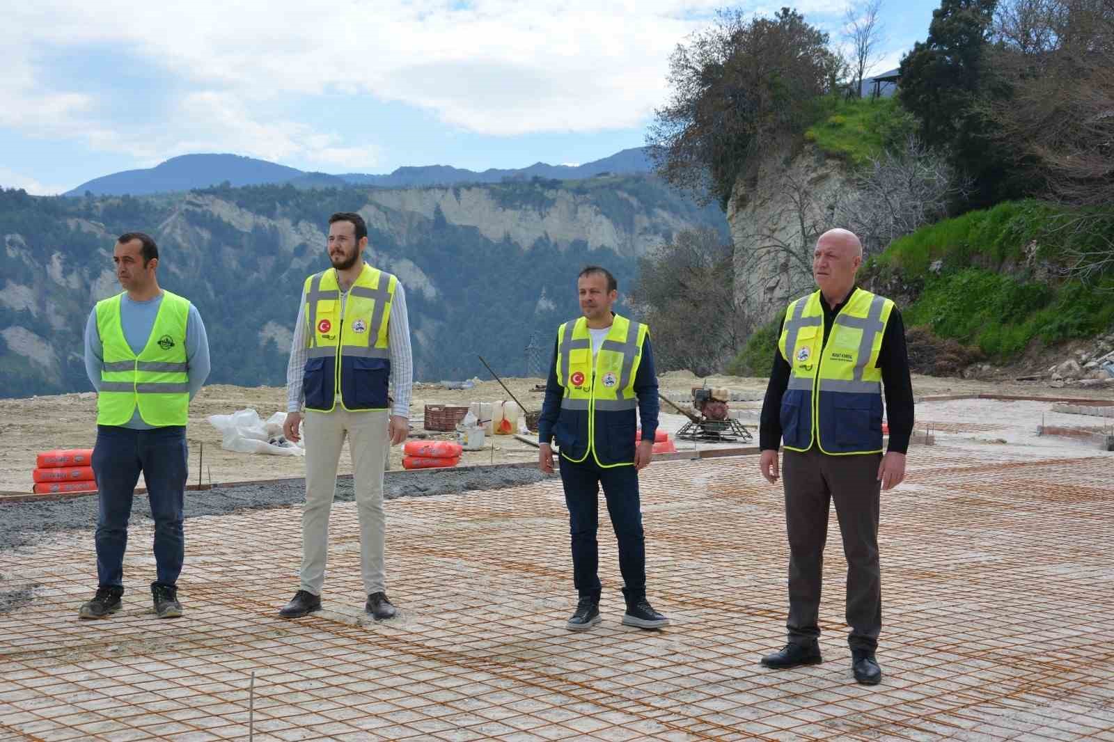 Başkan Kumral yeni sosyal tesis çalışmalarını yerinde inceledi
