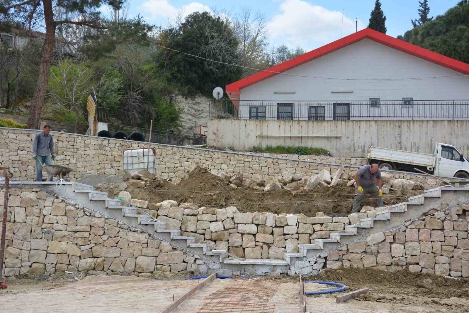 Başkan Kumral yeni sosyal tesis çalışmalarını yerinde inceledi
