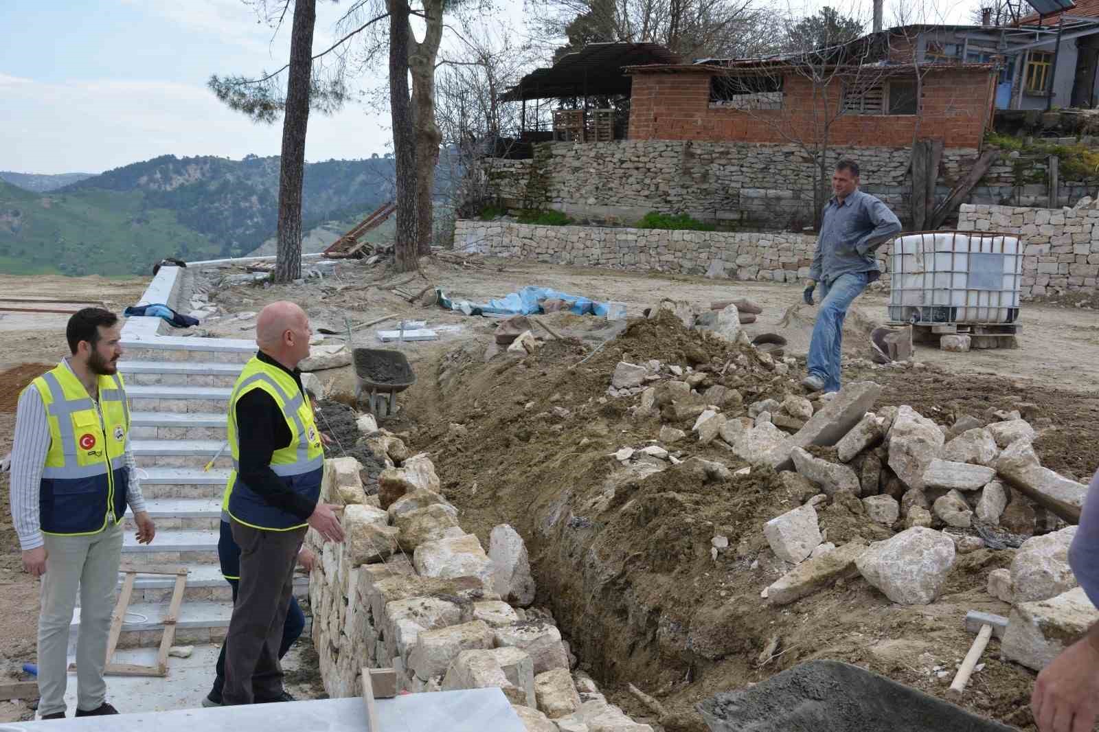 Başkan Kumral yeni sosyal tesis çalışmalarını yerinde inceledi

