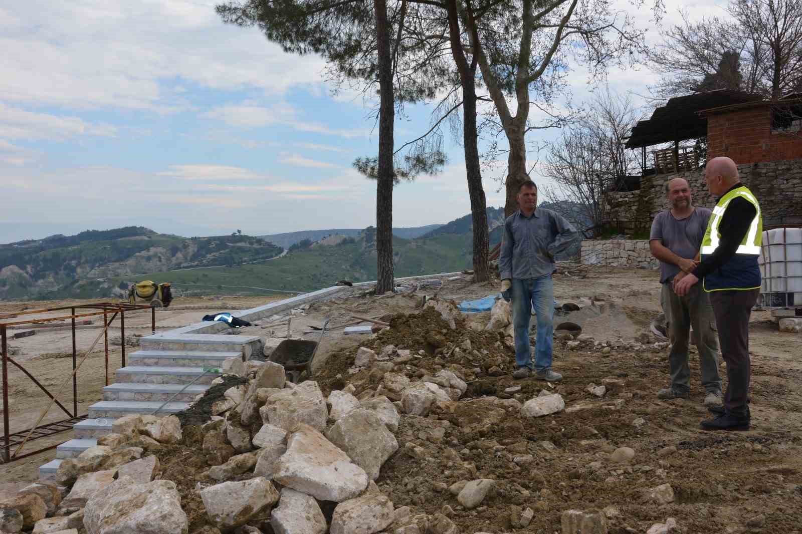 Başkan Kumral yeni sosyal tesis çalışmalarını yerinde inceledi
