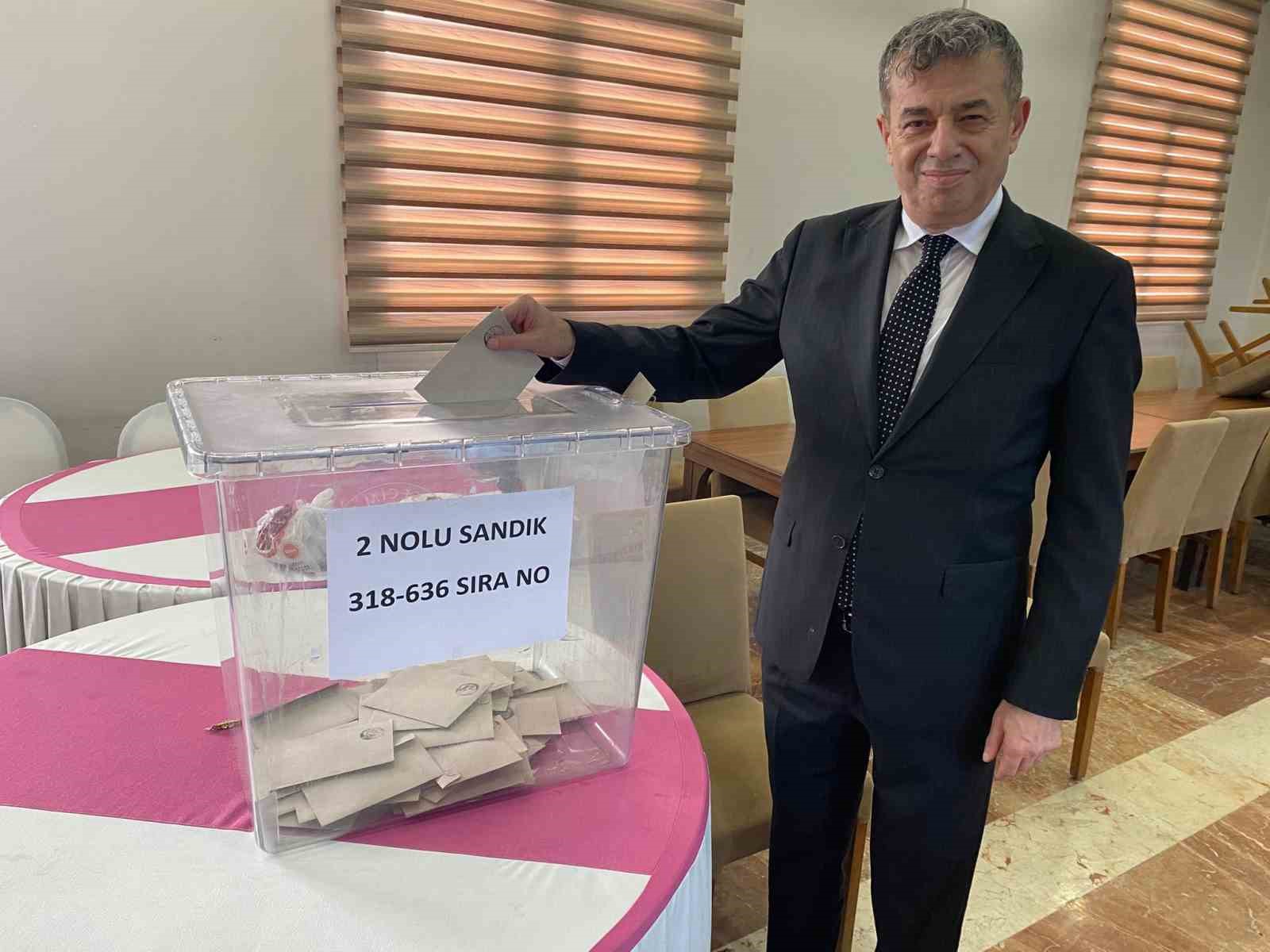 Başkan Künkcü güven tazeledi
Başkan Künkcü güven tazeledi