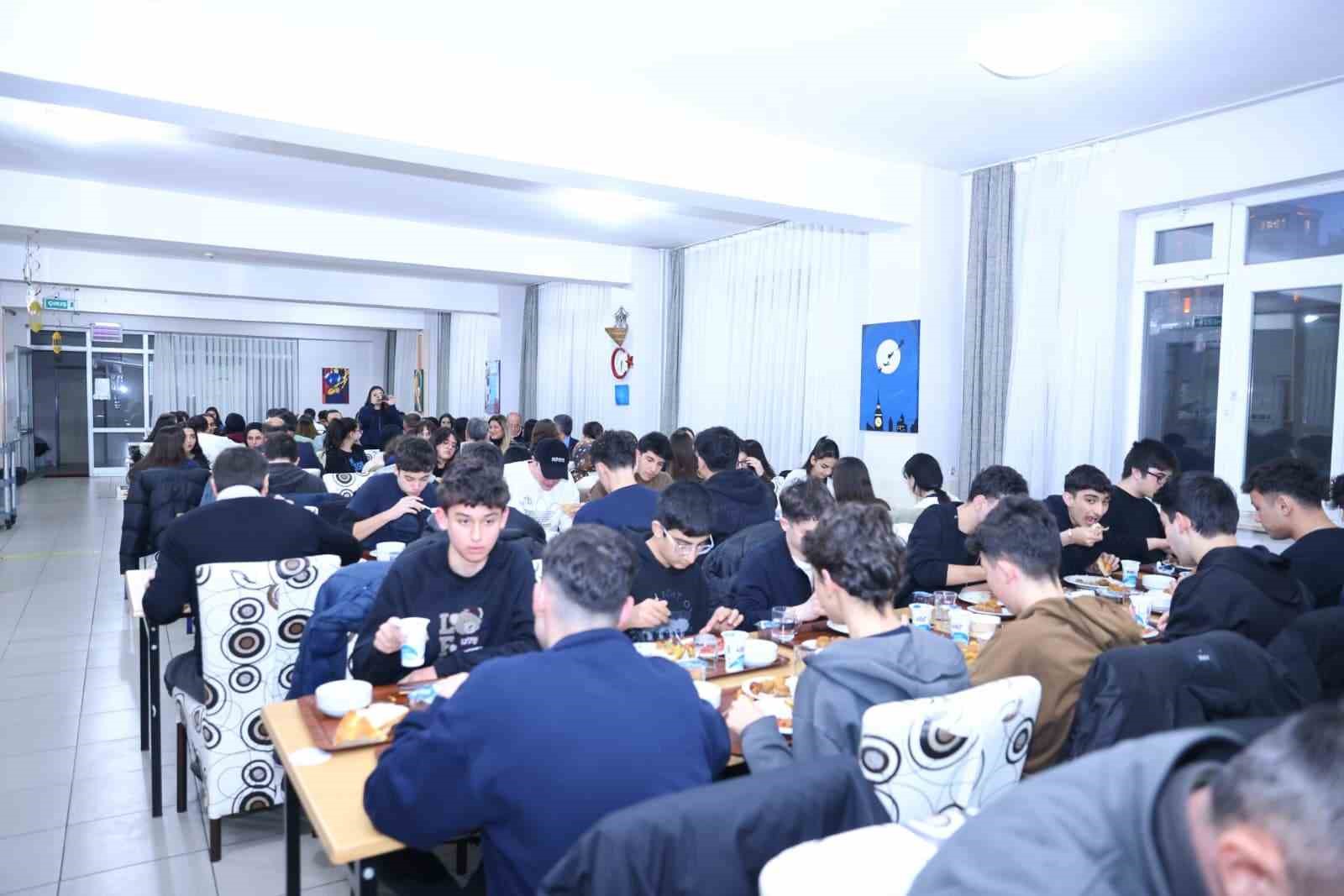 Başkan Kurnaz: "Gençler en kıymetli mirasımız"
