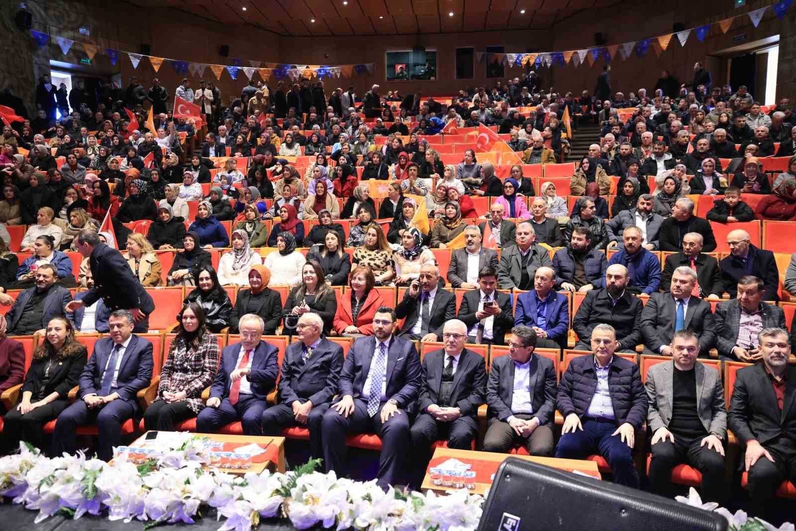 Başkan Kurnaz: "İlkadım’da 2026 yılında değerli proje ve hizmetleri hep birlikte hayata geçireceğiz"
Başkan Kurnaz: "İlkadım’da 2026 yılında değerli proje ve hizmetleri hep birlikte hayata geçireceğiz"