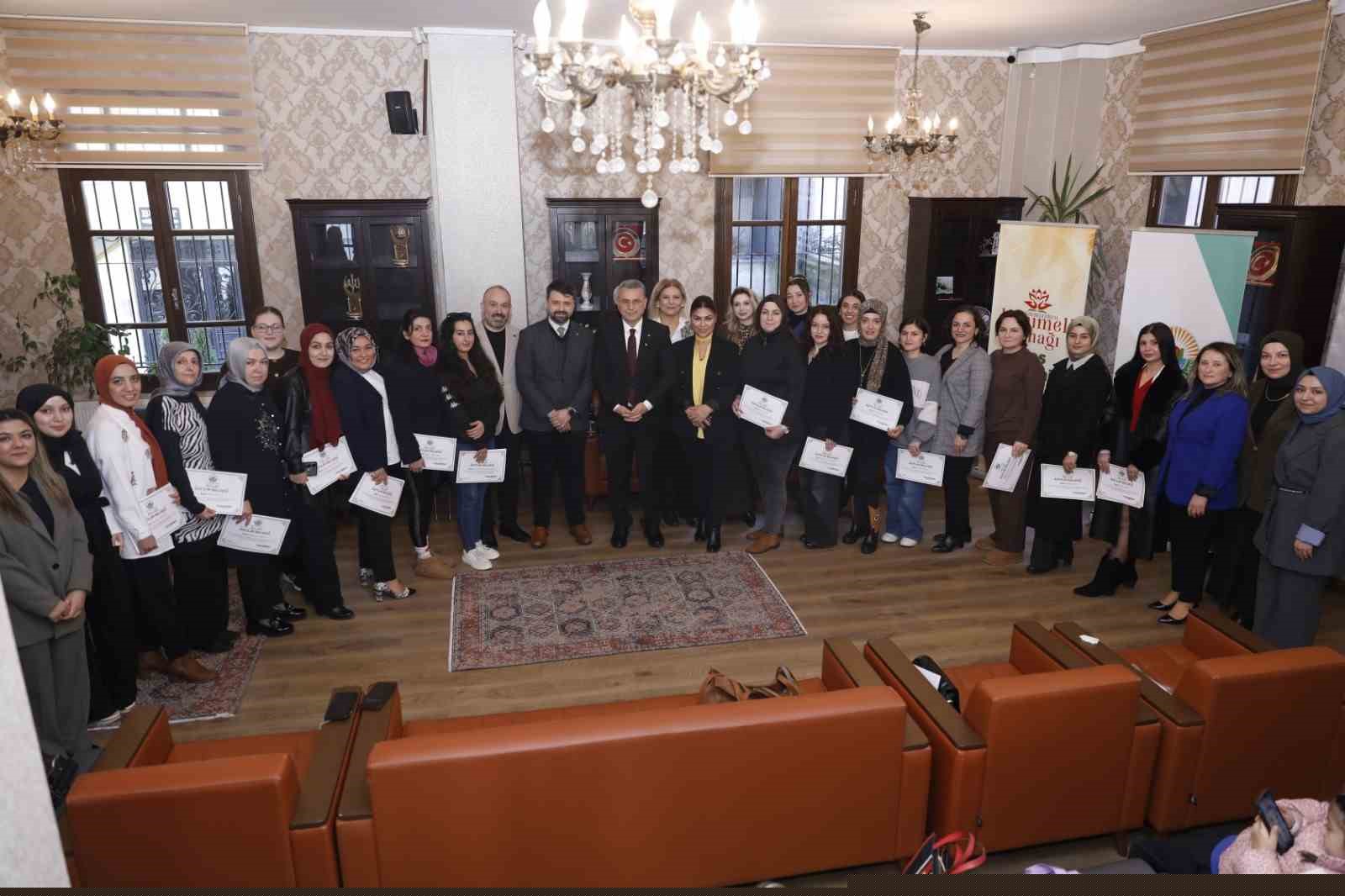 Başkan Kurnaz: "İlkadım’da 7’den 77’ye tüm vatandaşların yanındayız"
