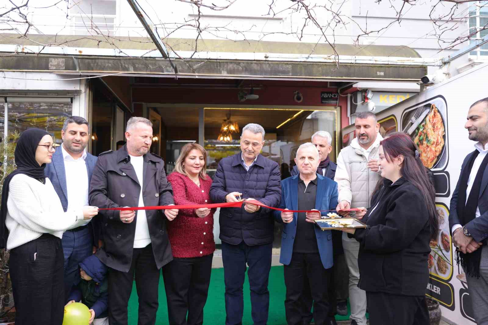 Başkan Kurnaz: "İlkadım’da yeni işletmeler ekonomiye değer katıyor"
