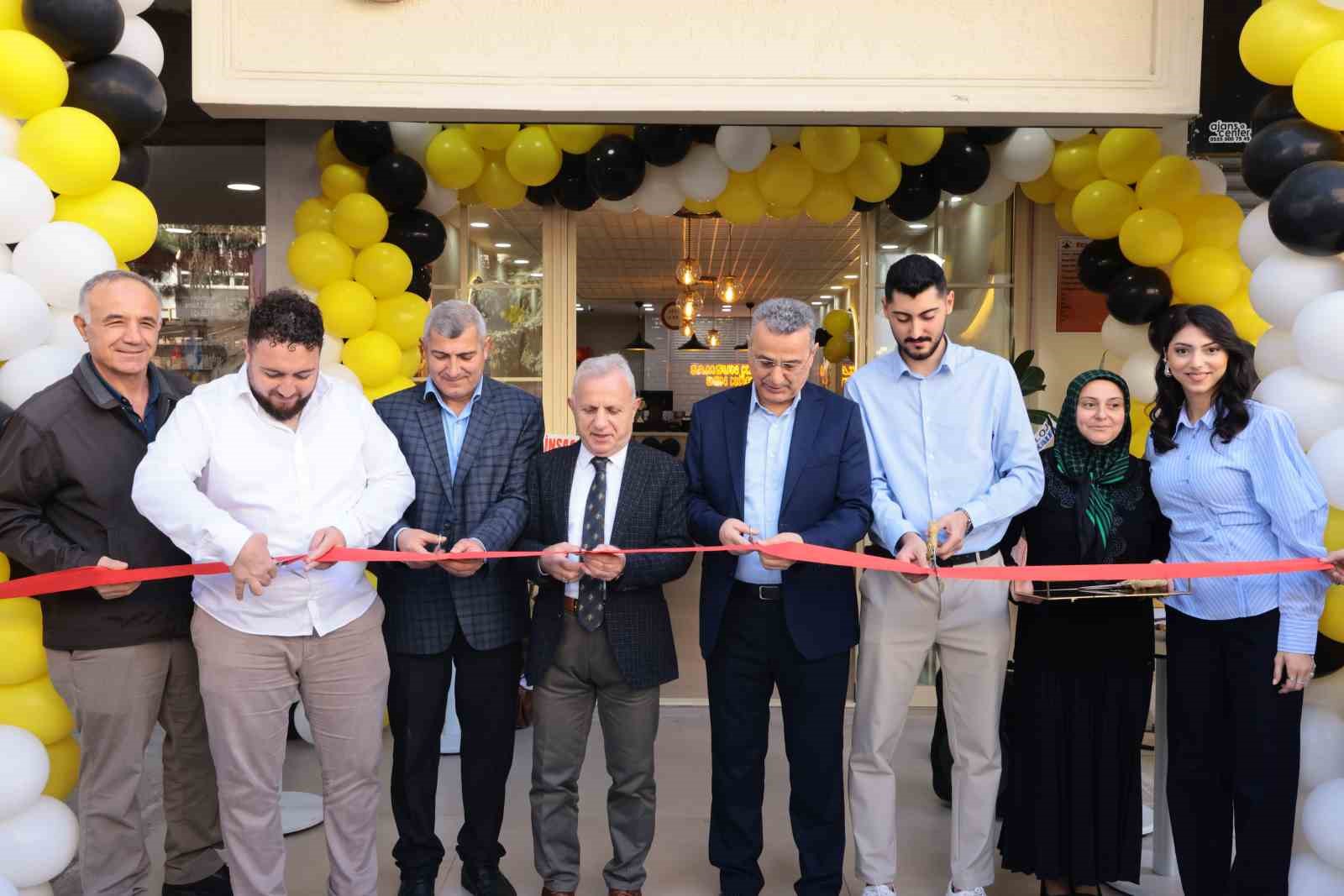 Başkan Kurnaz: "İlkadım’da yeni işletmeler ekonomiye değer katıyor"
