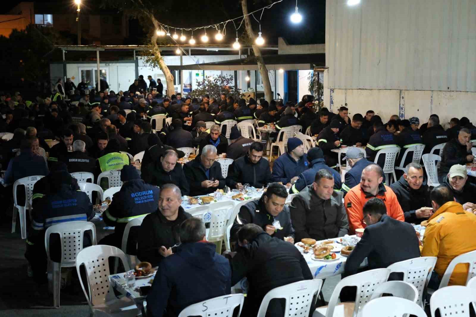 Başkan Mandalinci Kademe’de sahura katıldı
