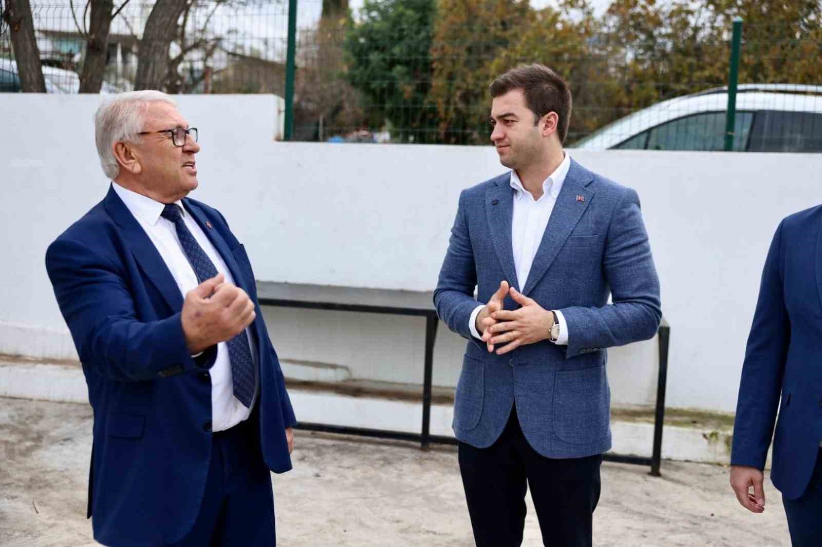 Başkan Mandalinci saha ziyaretlerine devam ediyor
Başkan Mandalinci saha ziyaretlerine devam ediyor