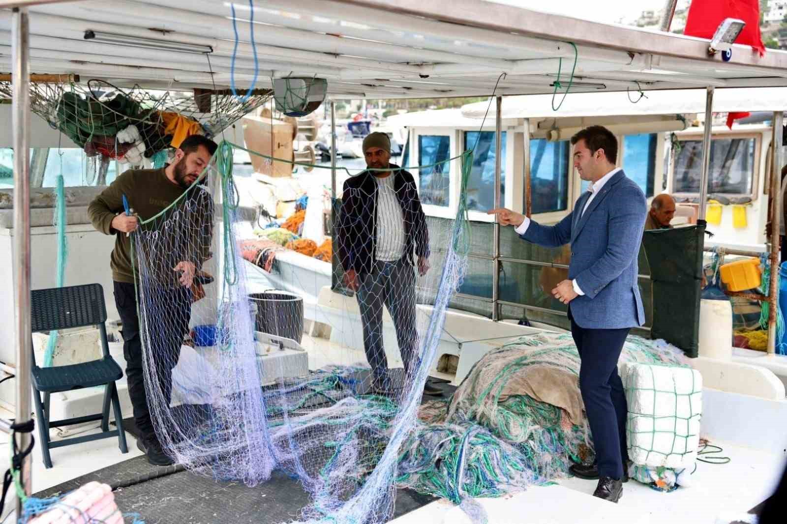 Başkan Mandalinci saha ziyaretlerine devam ediyor
Başkan Mandalinci saha ziyaretlerine devam ediyor