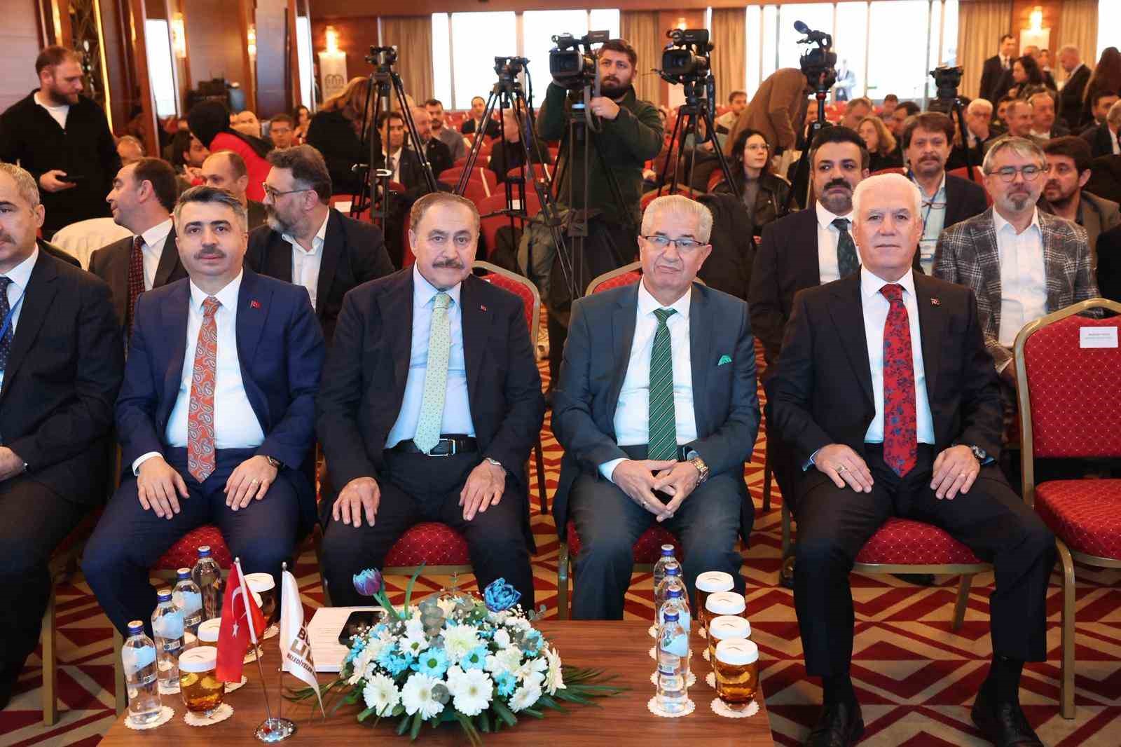 Başkan Mustafa Bozbey: "Su kaynaklarını korumak ortak sorumluluğumuz"
Başkan Mustafa Bozbey: "Su kaynaklarını korumak ortak sorumluluğumuz"