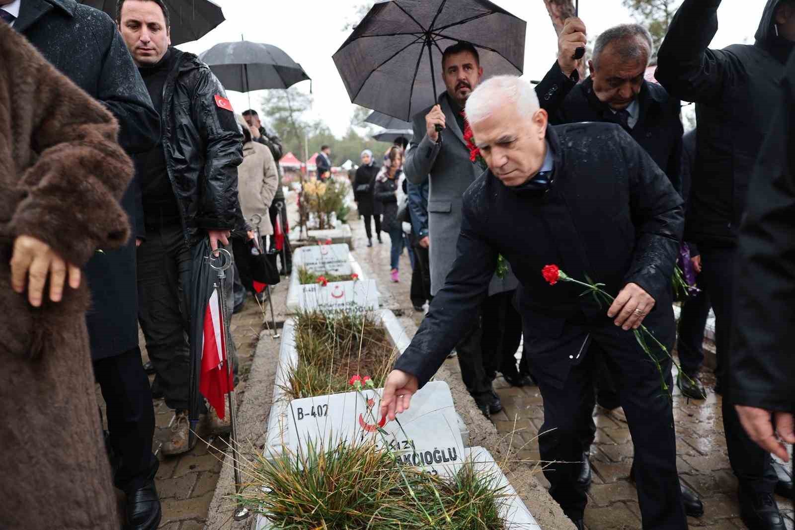 Başkan Mustafa Bozbey’den deprem bölgesine ziyaret
