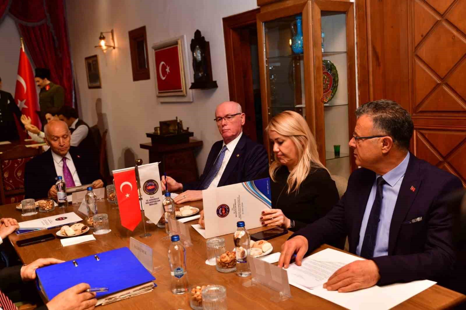 Başkan Öküzcüoğlu: "Tarihin yazıldığı mekanda bulunmak gurur verici"
Başkan Öküzcüoğlu: "Tarihin yazıldığı mekanda bulunmak gurur verici"