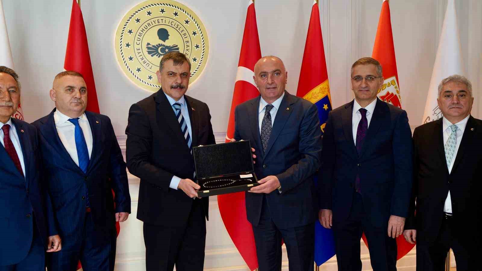 Başkan Özakalın ve ETSO heyetinden İçişleri Bakanı Mustafa Çiftçi’ye ziyaret
