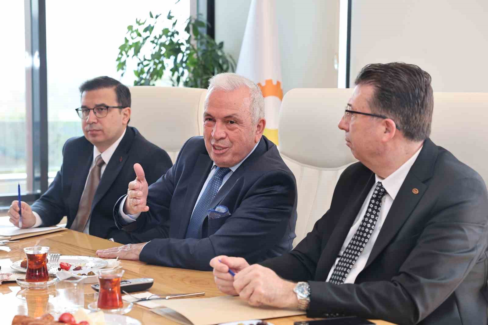 Başkan Özdemir, sanayicilerle ortak akıl toplantısında buluştu
