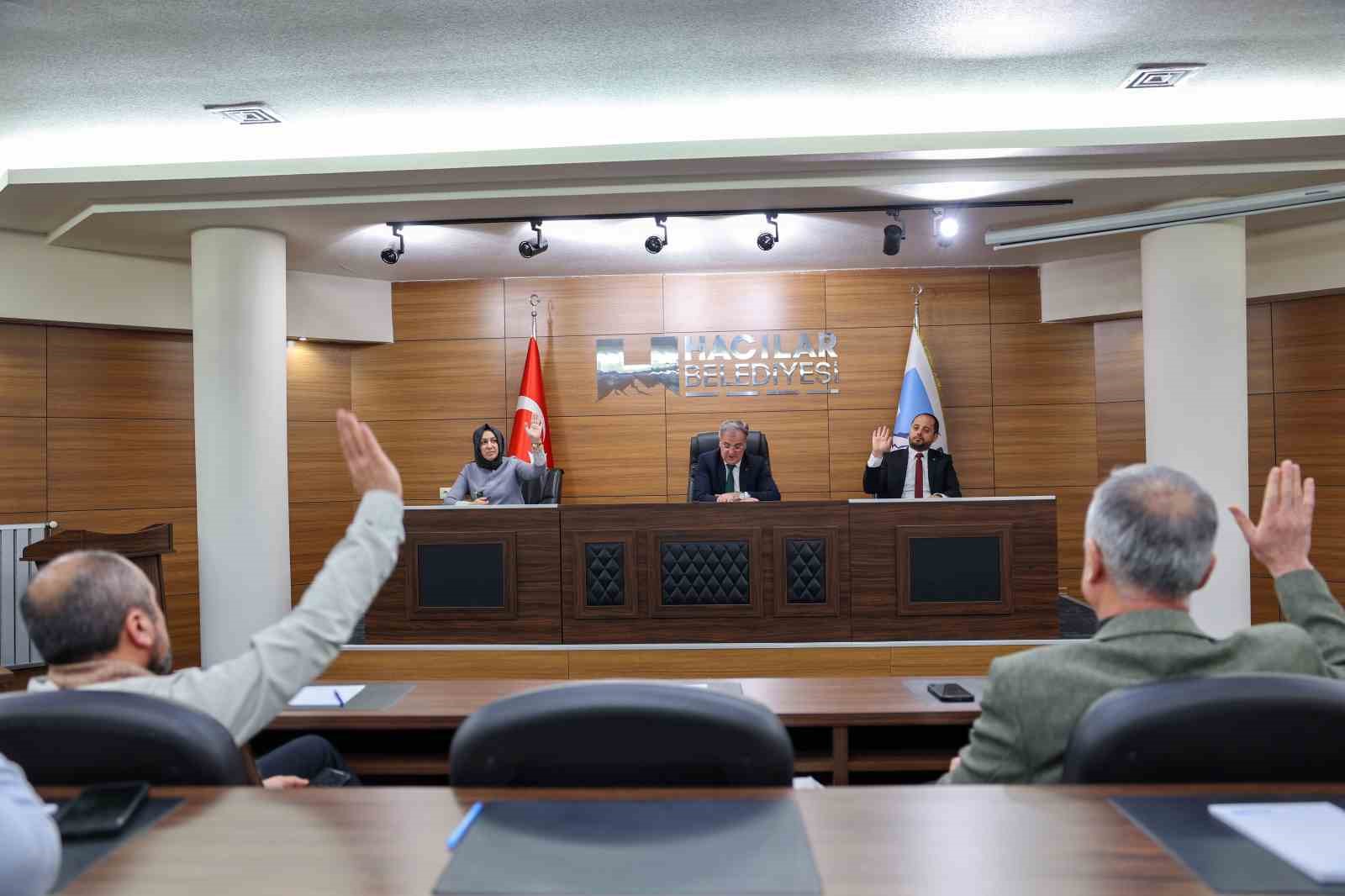 Başkan Özdoğan: "Hacılar’da ciddi bir dayanışma örneği sergiliyoruz"
