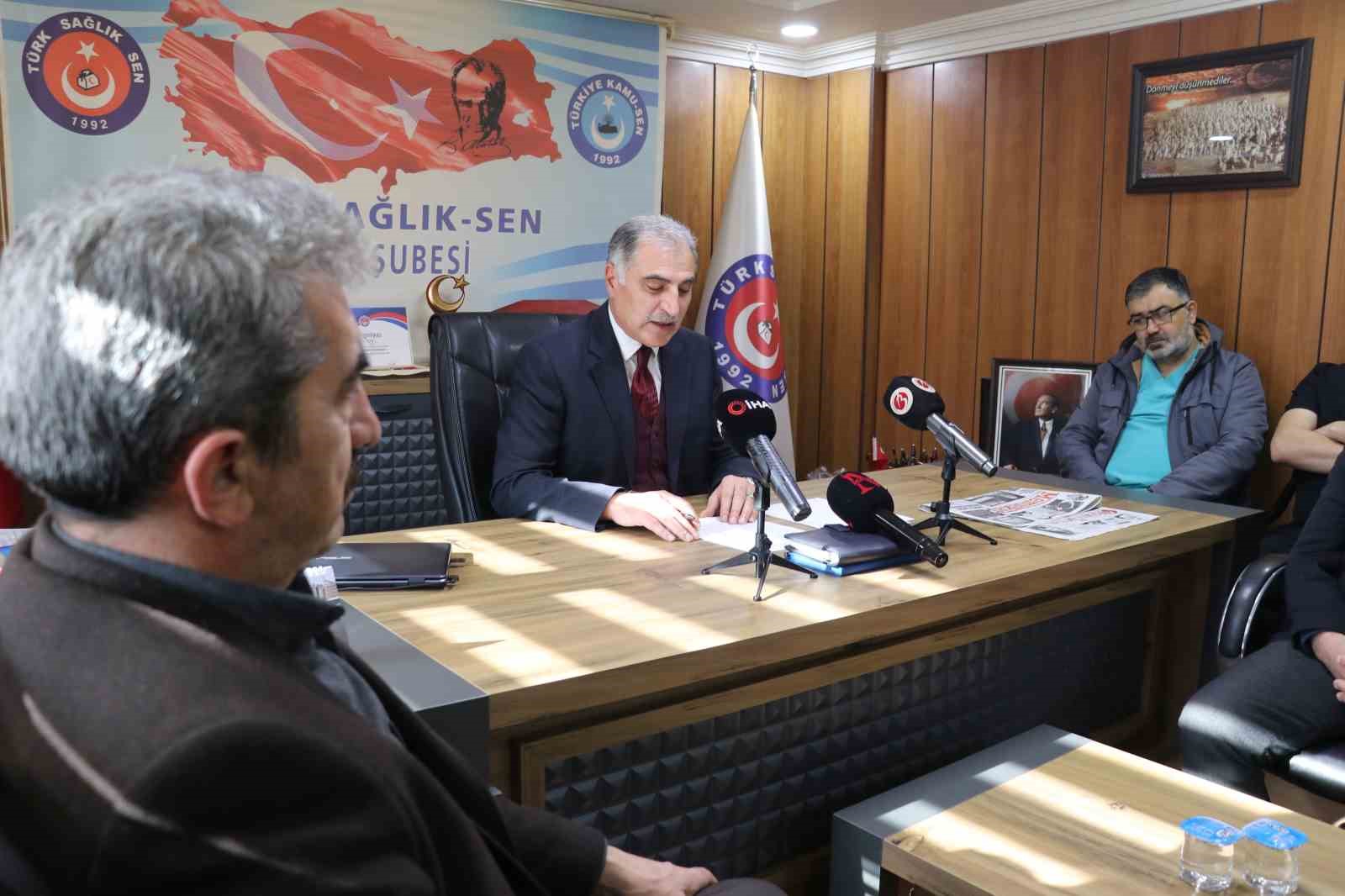 Başkan Özen: "Memur ve emeklinin kaybı refah payı ile telafi edilmelidir"
