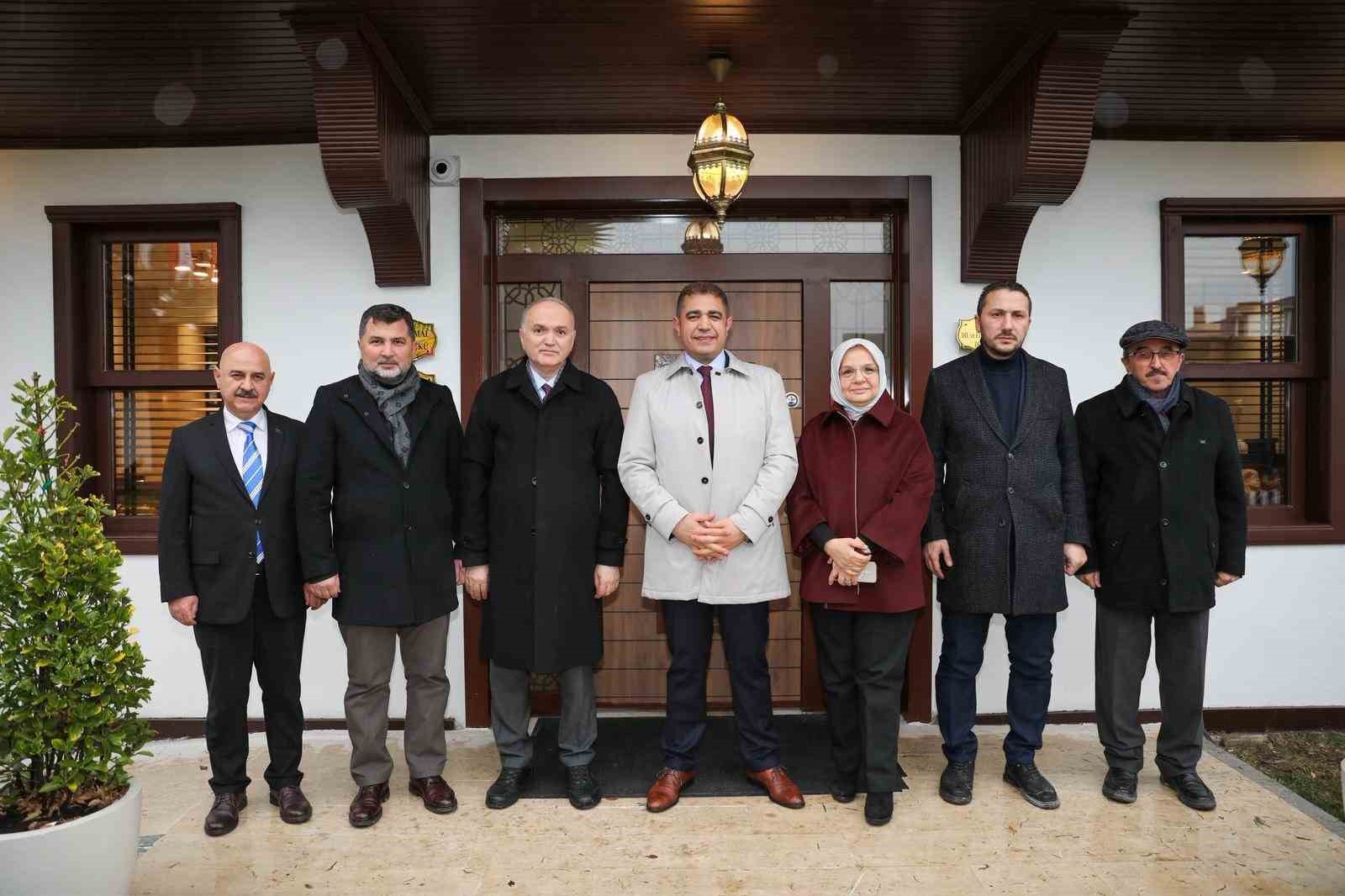 Başkan Özlü: "Bu yıl 3 kütüphaneyi açmayı hedefliyoruz"
