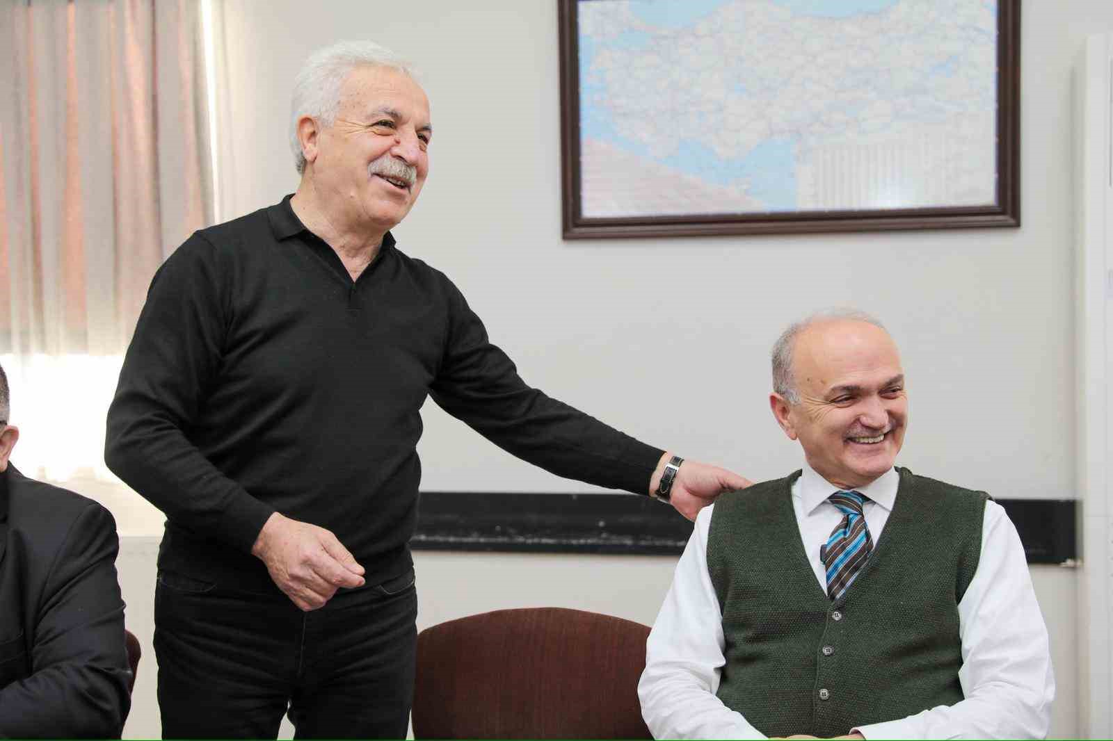 Başkan Özlü: "Düzce’de 2,2 milyar dolar ihracat hacmi var"
Başkan Özlü: "Düzce’de 2,2 milyar dolar ihracat hacmi var"