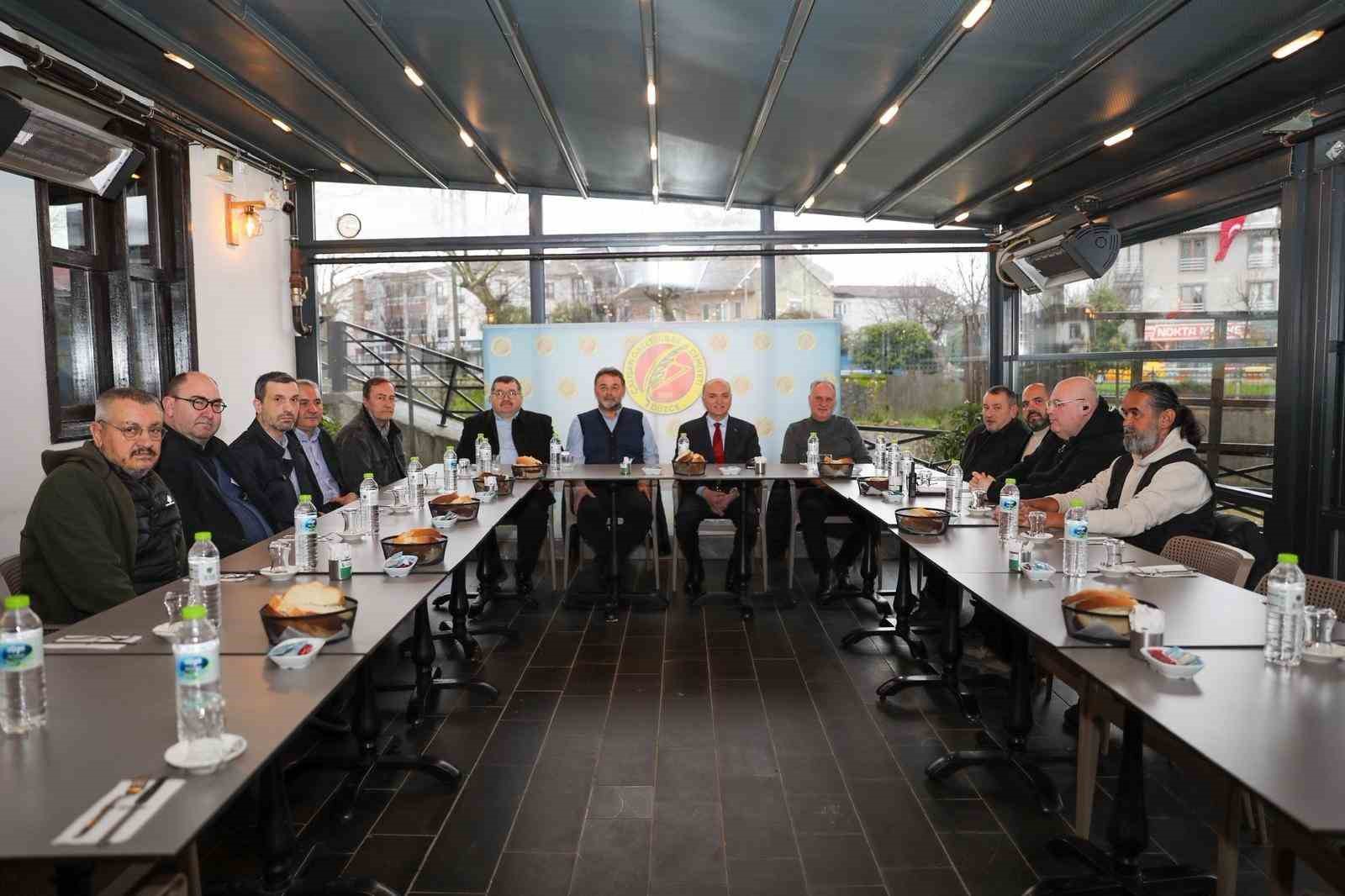 Başkan Özlü gazetecilerle bir araya geldi
