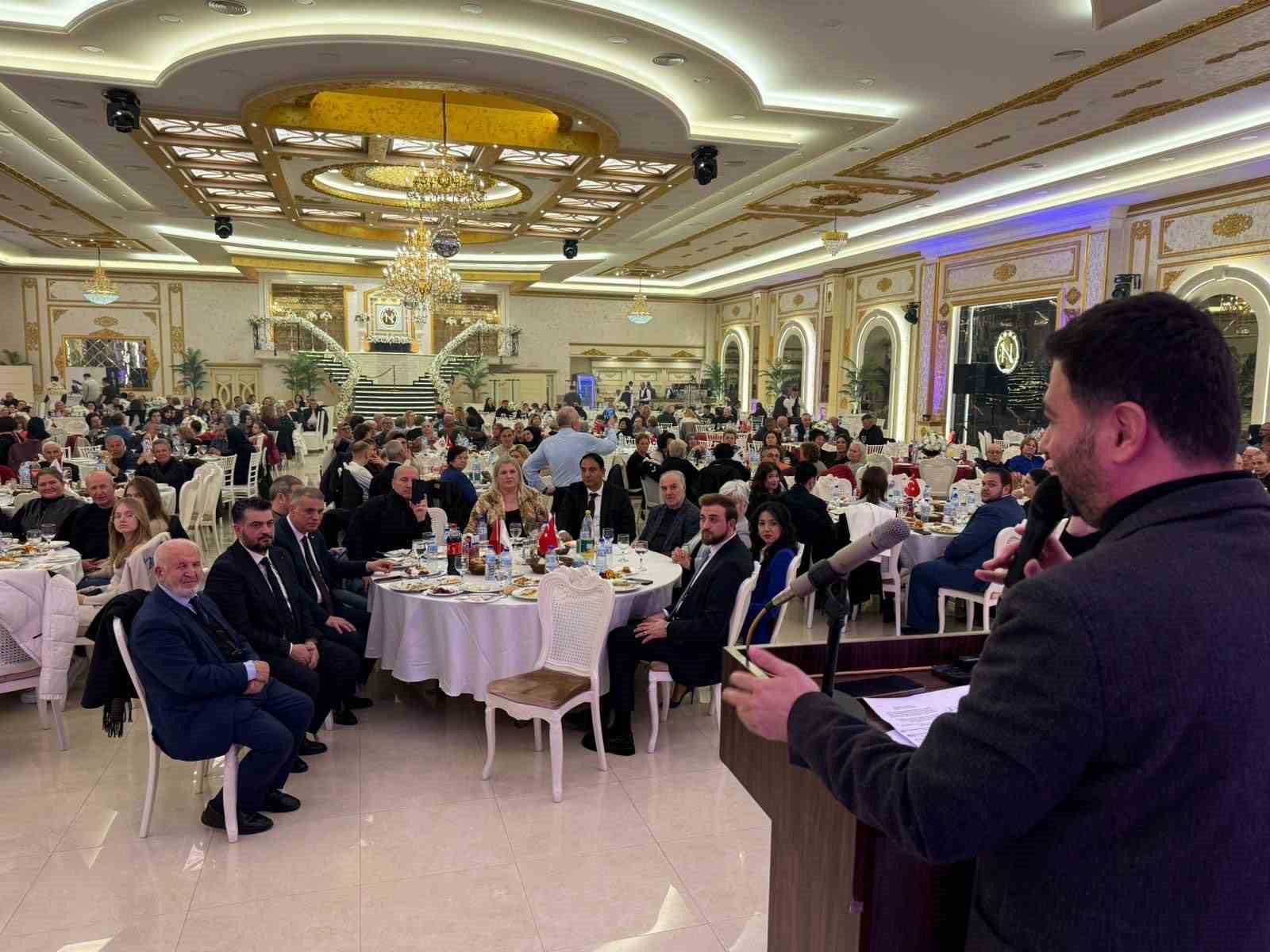 Başkan Öztekin Prizren’de Rumeli Türkleriyle aynı sofrayı paylaştı
