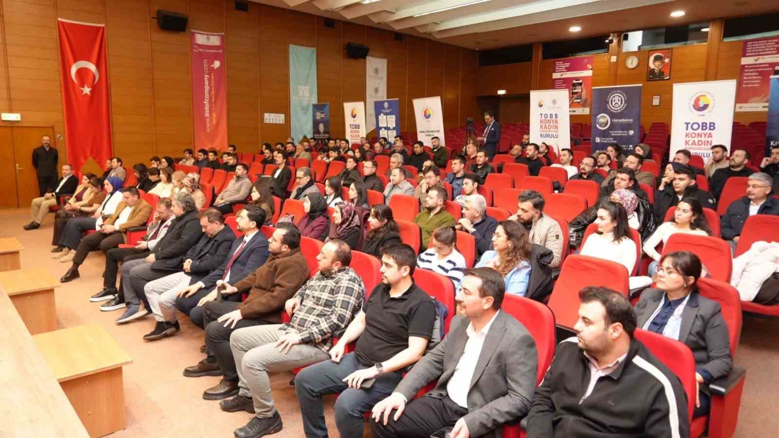 Başkan Öztürk: "Dünya değişiyor, kendinizi yenileyin"
