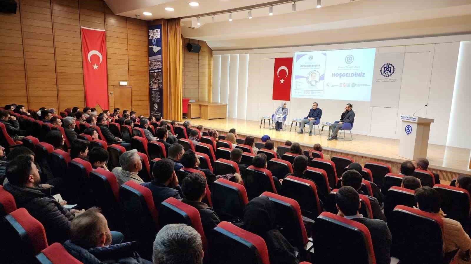 Başkan Öztürk: "Dünya değişiyor, kendinizi yenileyin"
