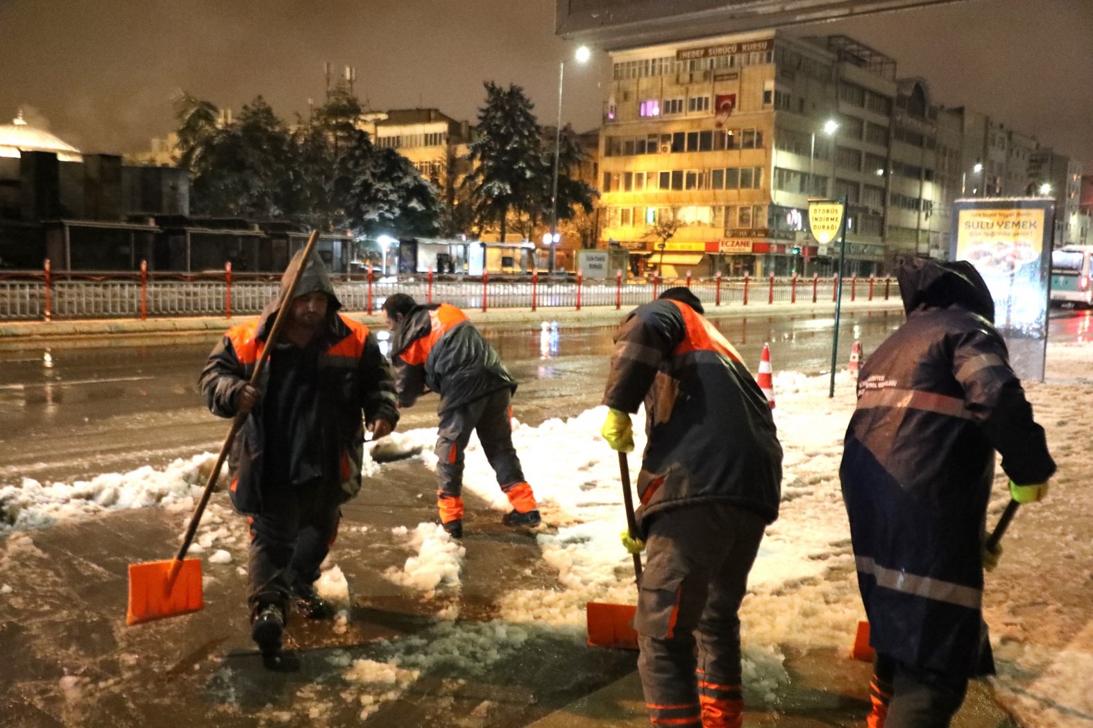 Başkan Palancıoğlu, karla mücadele için sahaya çıktı
