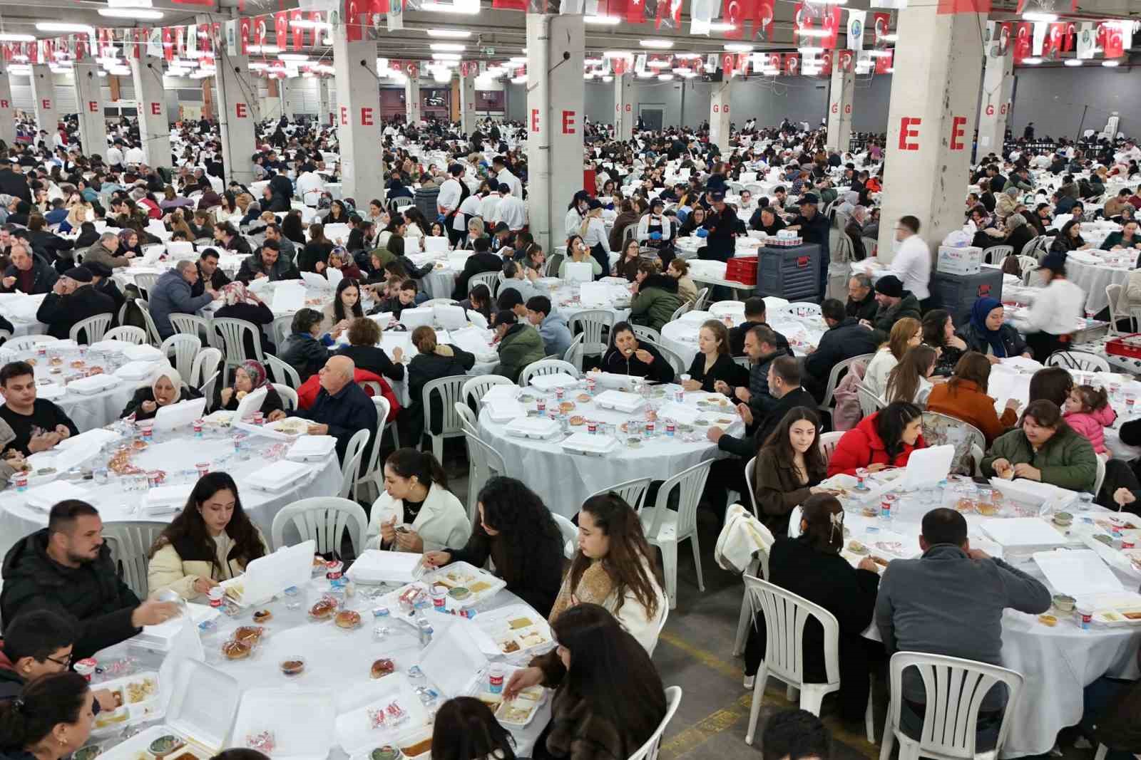 Başkan Pehlivan, personelle iftar sofrasında buluştu
