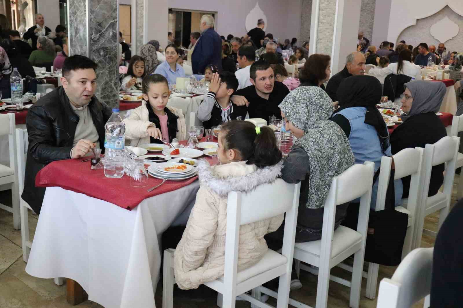 Başkan Pütün; "Beyağaç’ın ismini duyurmak için var gücümüzle çalışıyoruz"
