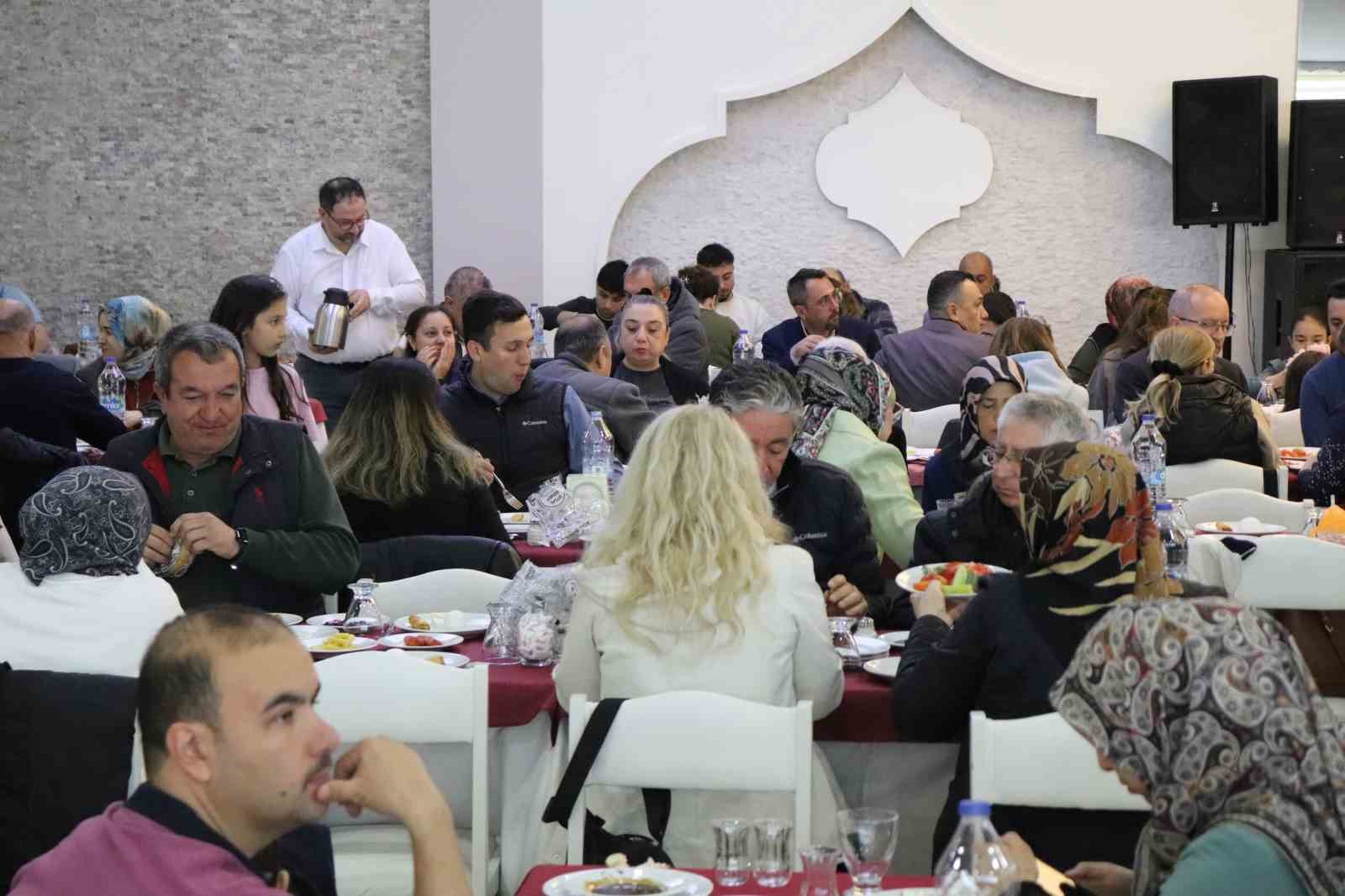 Başkan Pütün; "Beyağaç’ın ismini duyurmak için var gücümüzle çalışıyoruz"
