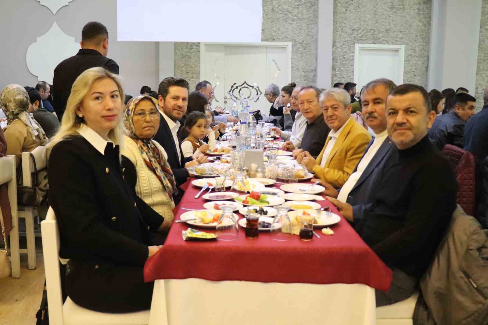 Başkan Pütün; "Beyağaç’ın ismini duyurmak için var gücümüzle çalışıyoruz"
