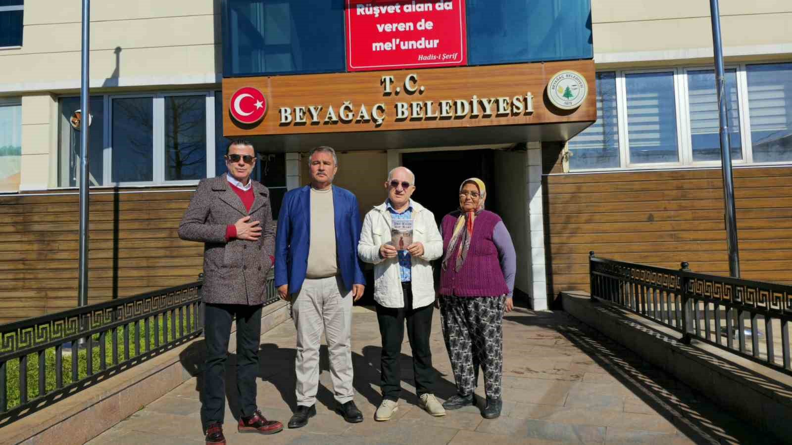 Başkan Pütün’den kitap yazan eşine anlamlı sürpriz
