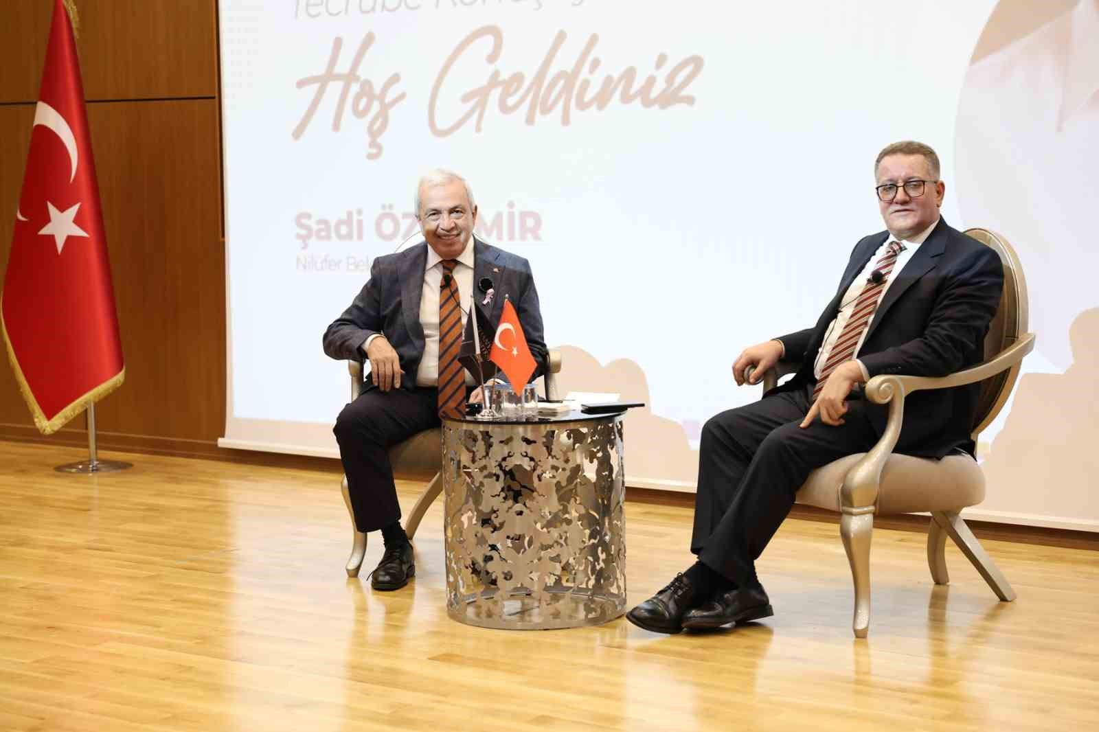 Başkan Şadi Özdemir gençlerle buluştu
Başkan Şadi Özdemir gençlerle buluştu