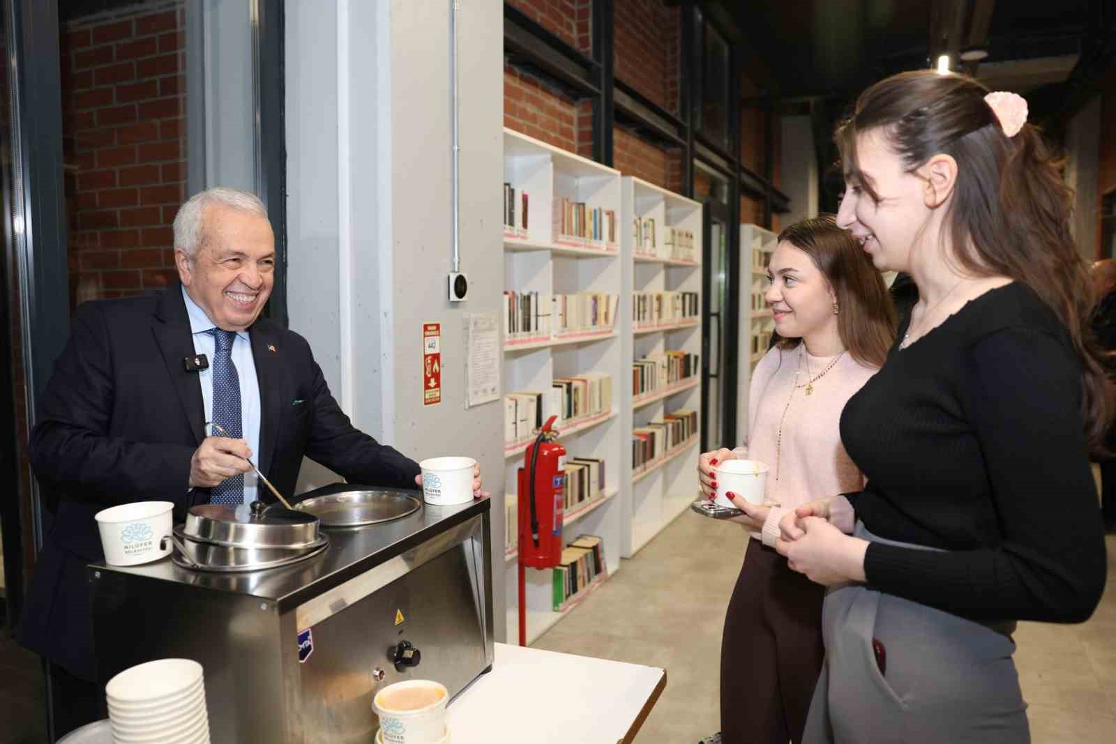 Başkan Şadi Özdemir’den finaller öncesi gençlere moral ziyareti
